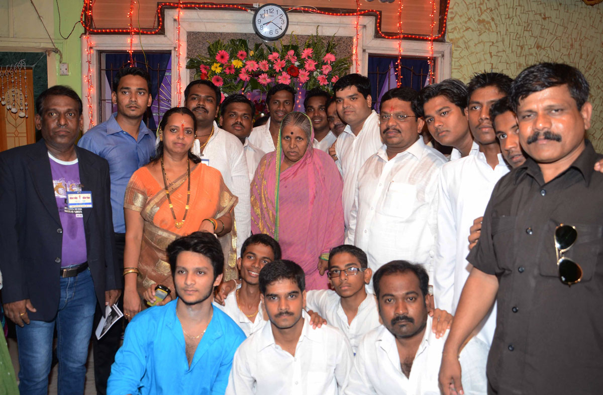 SANDHU TAI SAPKAL & MNS MUNICIPAL CORPORATER SAMITA SANJAY NAIK AT MAZGAON.