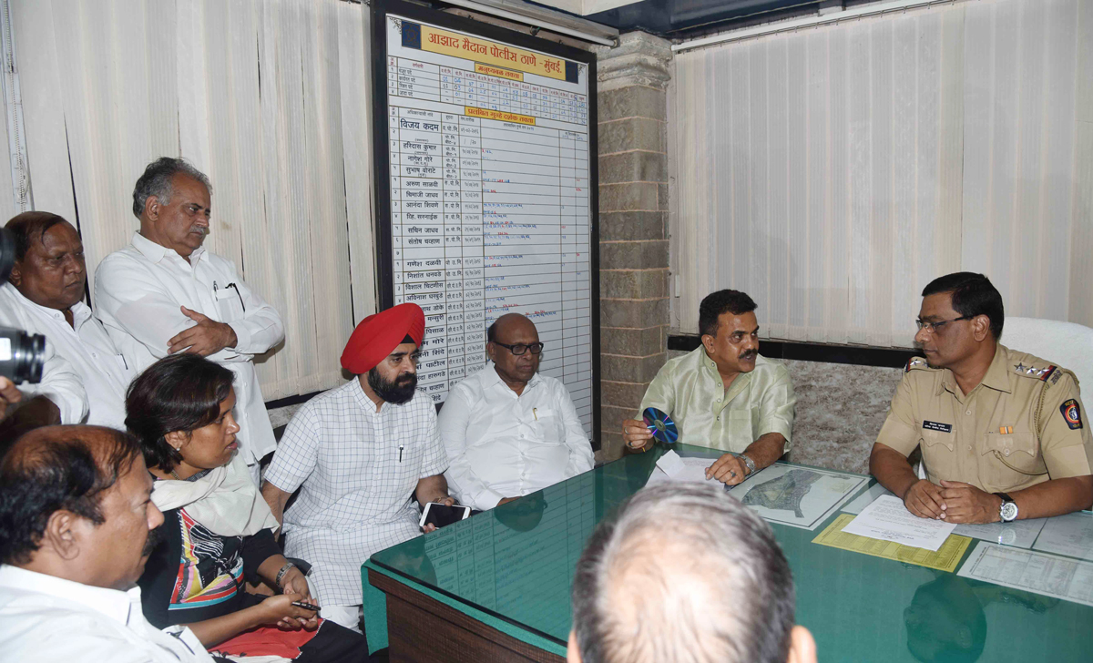 MRCC President Sanjay Nirupam with Team to  Lodge FIR at Azad Maidan Police Station.