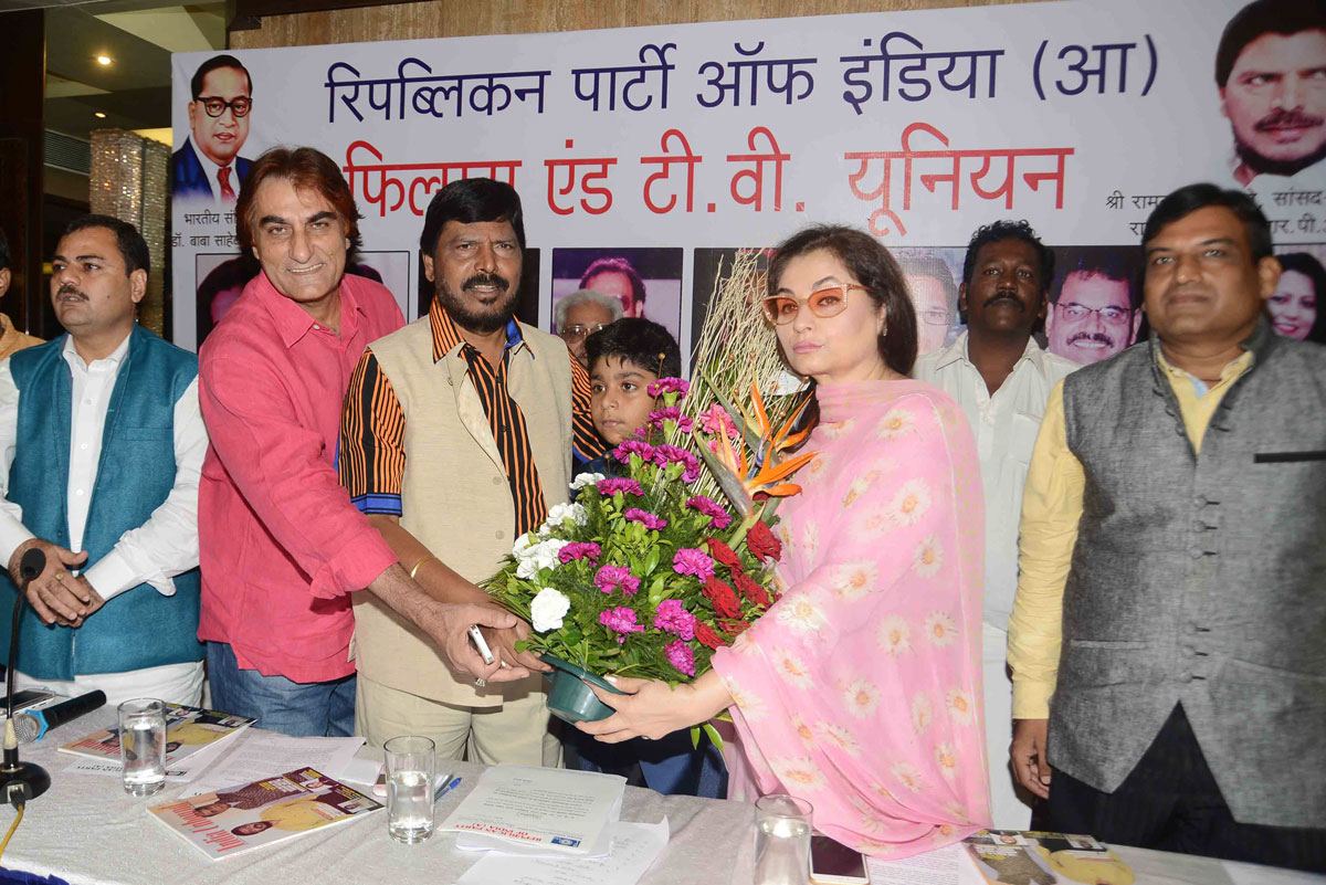 RPI Leader MP Ramdas Athawale & Cine Star Salma Agha at Andheri.
