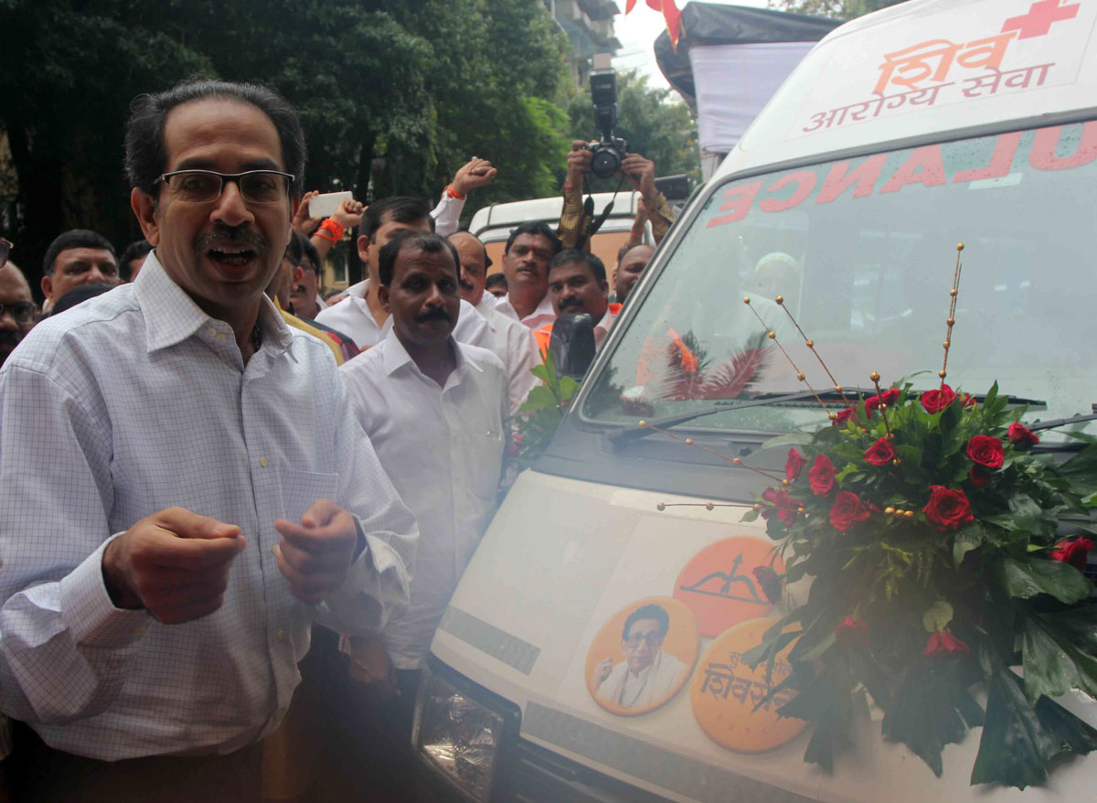 Shiv Sena Chieif Uddhav Thackeray Launched Shiv Arogya Seva as 5 Mobile Dispensary Services at Marol Andheri.