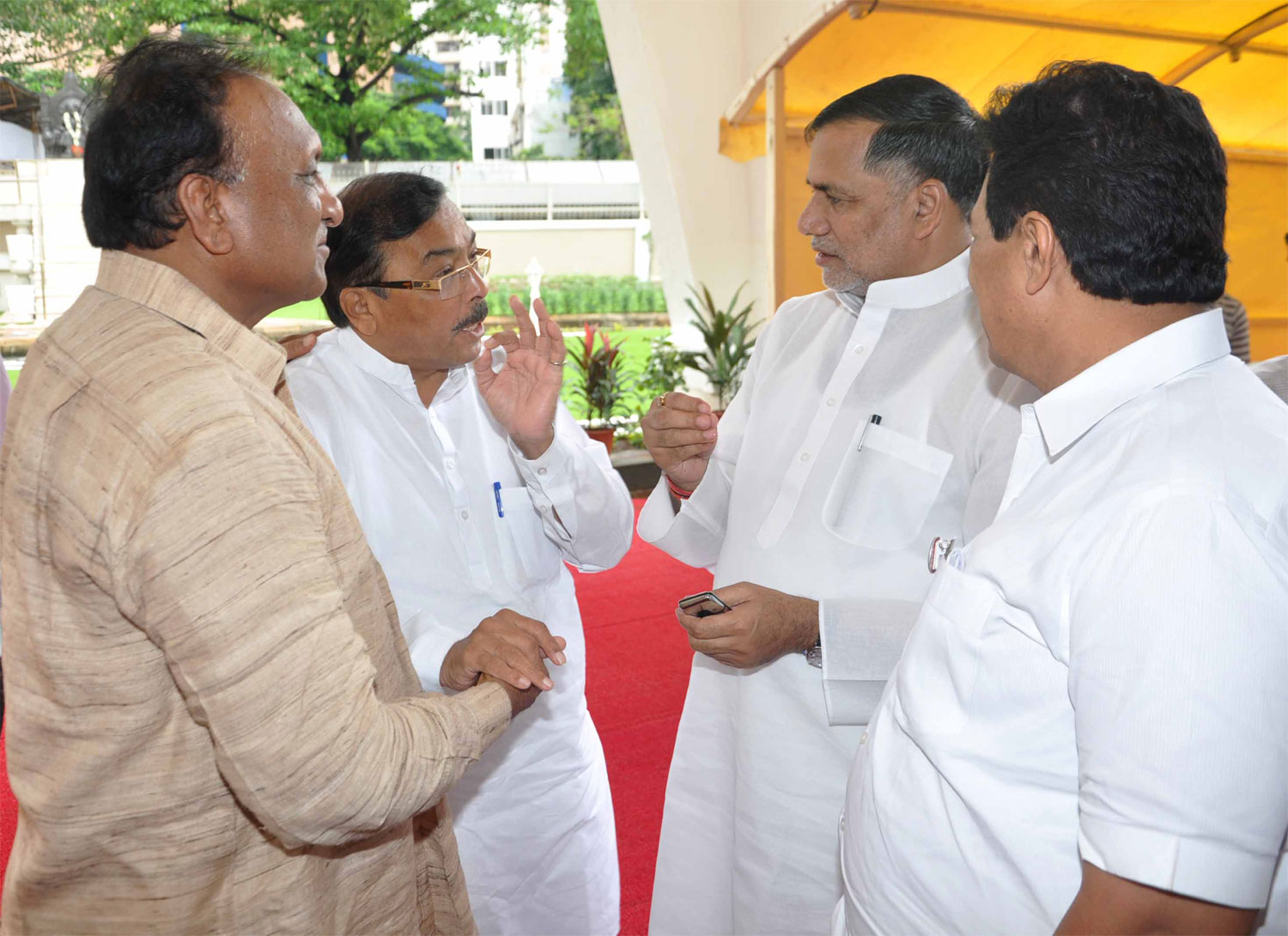 MRCC PRESIDENT & MLA KRIPASHANKAR SINGH AT VIDHAN  BHAVAN.