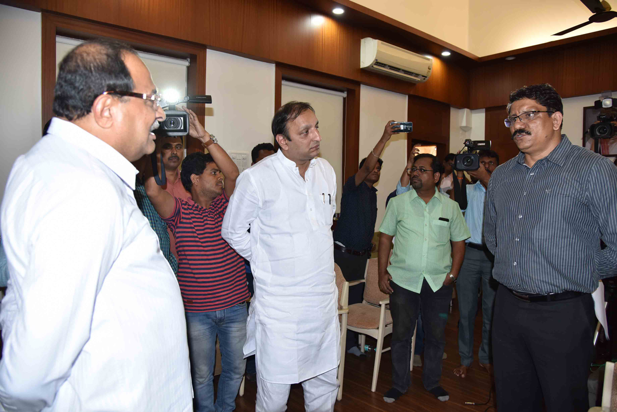 Two Spy Police Officers Press Conference at Opposition Party Leader Radhakrishna Vikhe Patil at his Bunglow Opposite Mantralaya.