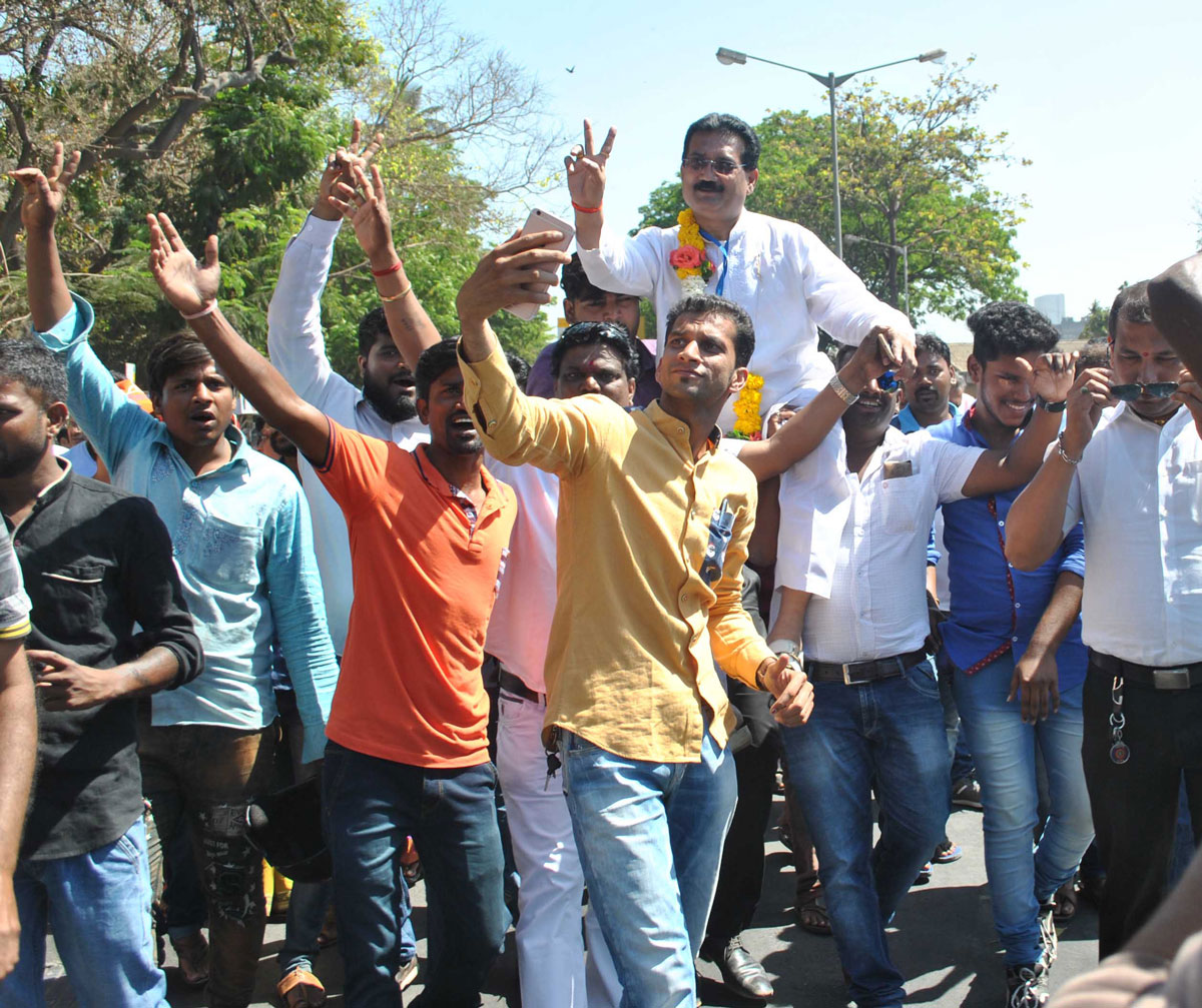 Yashwant Jadhav Shivsena Party Candidate Ward no 209 Wins.