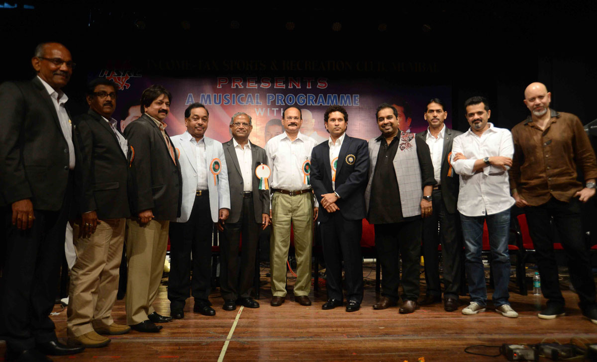 Bharat Ratna Sachin Tendulkar & Minister Narayanrao Rane during Income-Tax Sports & Recreation Club Mumbai Programme at Birla Matoshree.