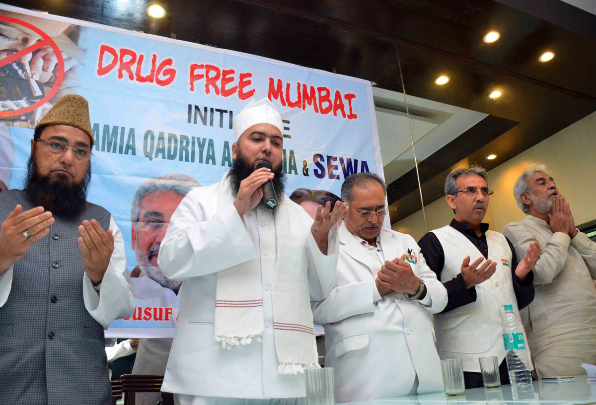 Drug Free Mumbai Initiative by Hajrat Sayed Moulana Moinuddin Ashraf (Moin Miyan) & Sewa at Chota Sonapur Do Tanki.
