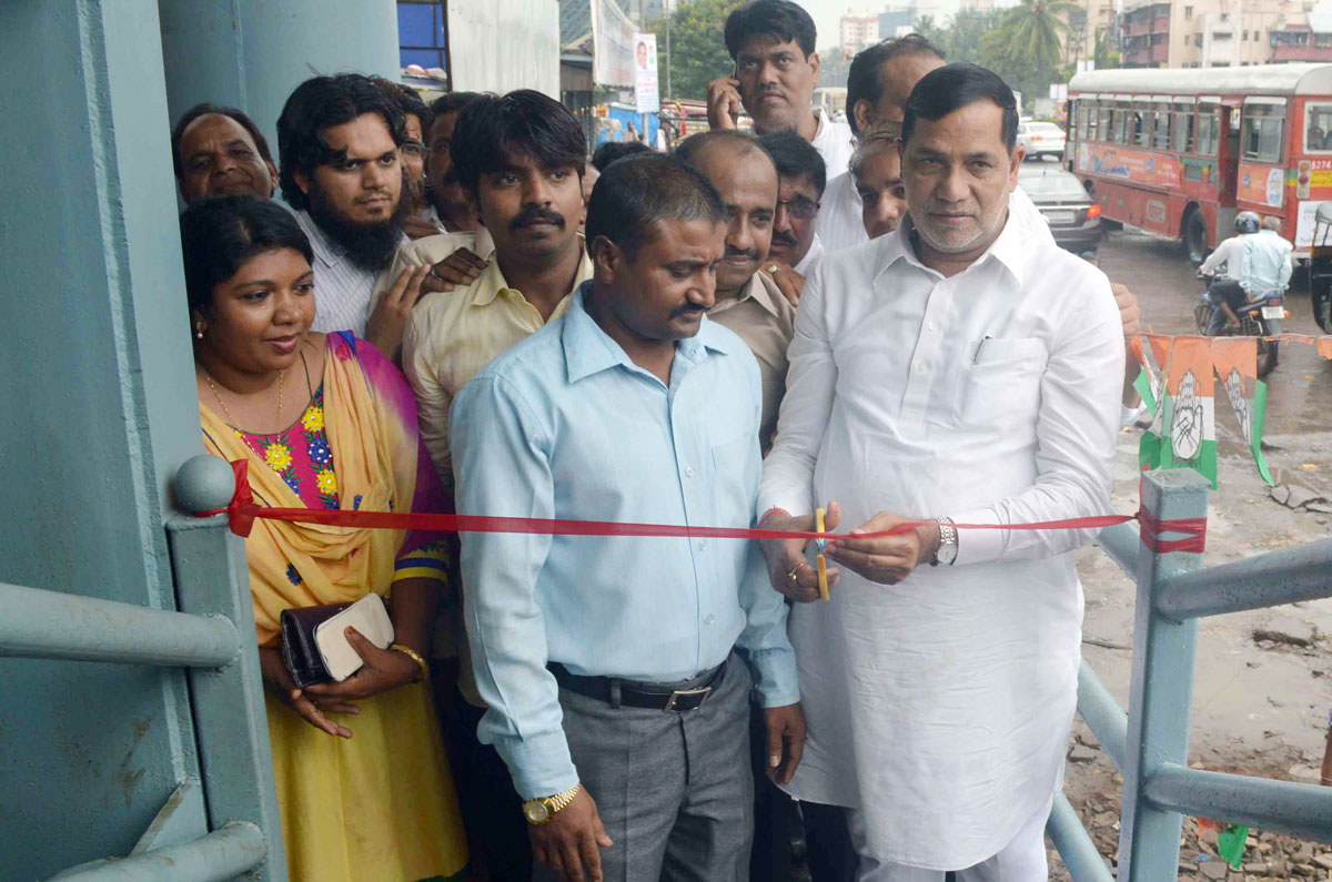 Kalina Asembly MLA Kripashankar Singh Inaugurate by Use public Toilet & Foot Over Bride Near SCLR Road at Kurla.