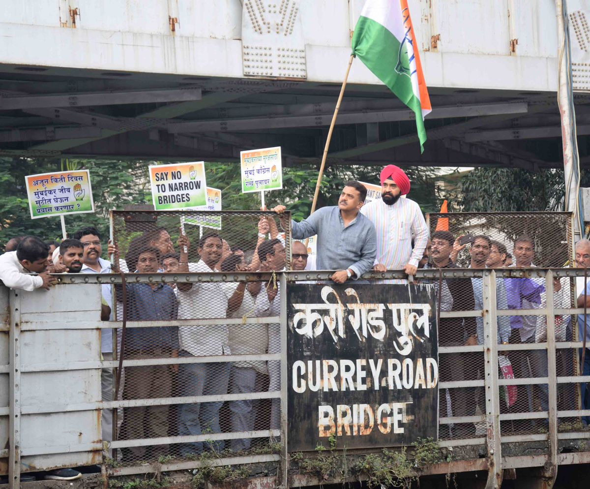 MRCC President Sanjay Nirupam visit Currey Road Railway Bridge.