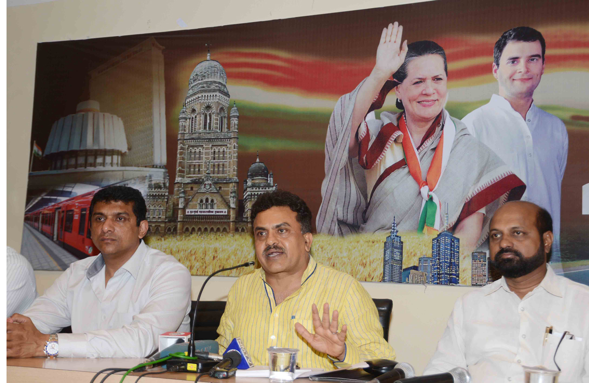 MRCC President Sanjay Nirupam Press Conference on Issue of Mumbai Mayor Letter to BMC Commissioner on Corruption in Road Contract.