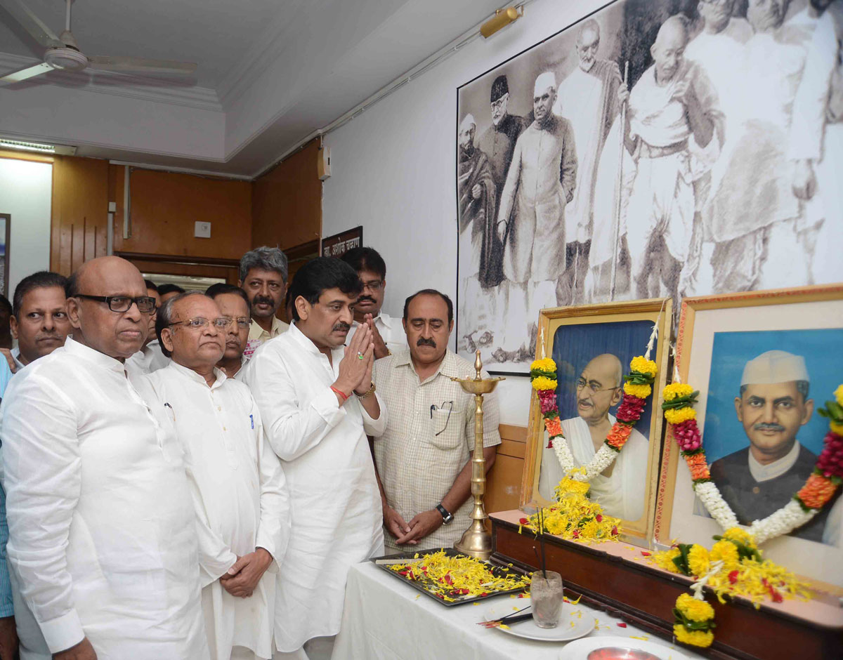Tribute to Father of Nation Mahatma Gandhi & Late Prime Minister Lal Bahadur Shastri Birth Anniversary in Mumbai by MRCC.
