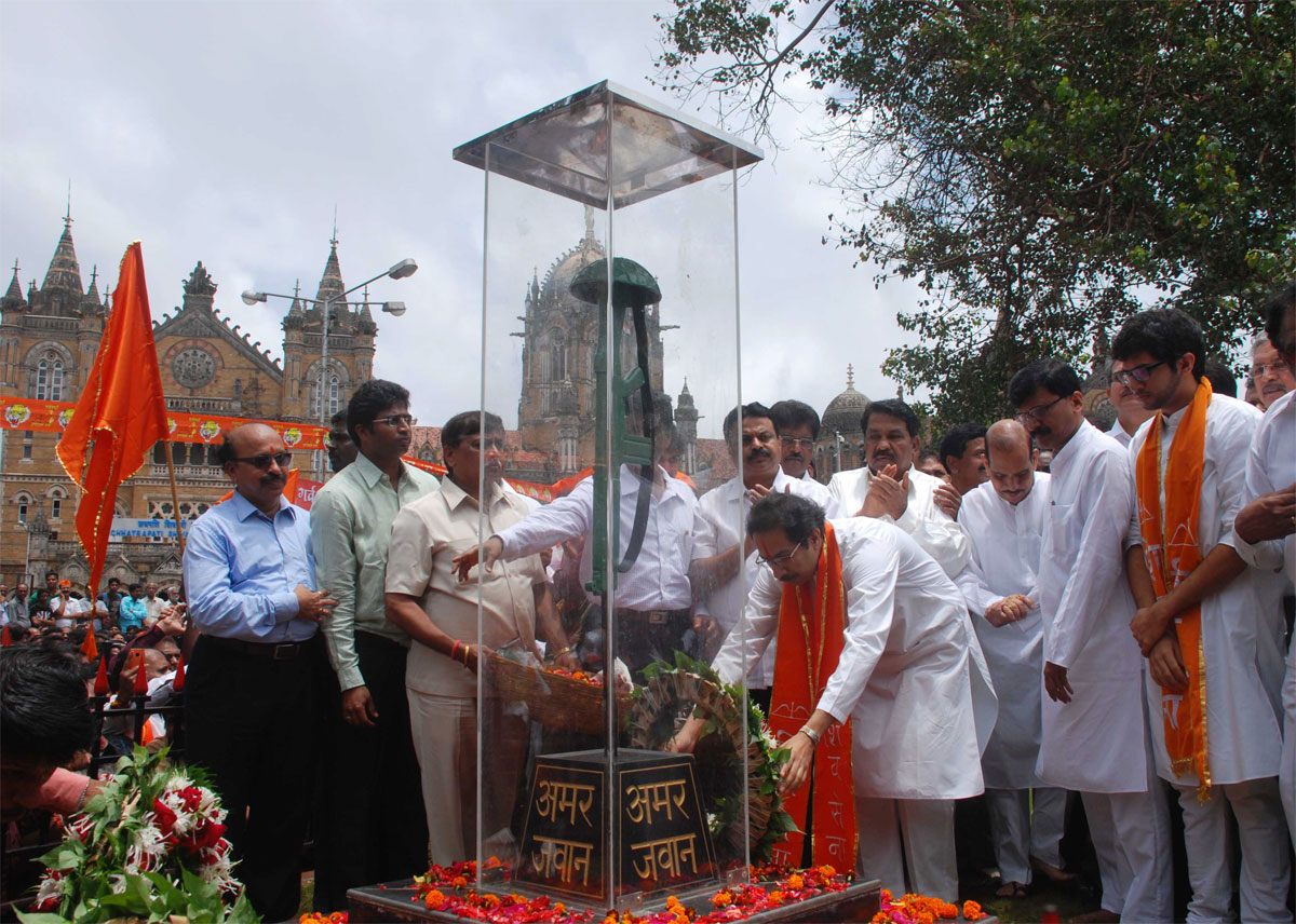 SHIVSENA PRESIDENT UDHAV THAKARE & SENA YUVA LEADER ADITYA THAKARE AT C.S.T IN SHIVSENA RALLY.