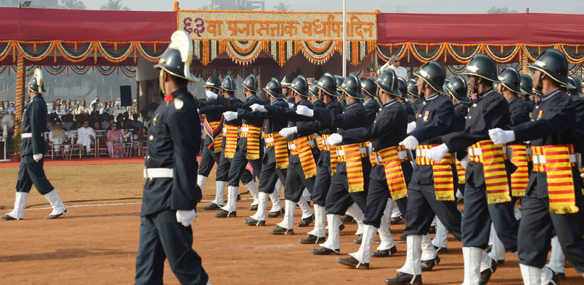 GOVERNOR K.SANKAR NARAYANAN & CHIEF MINISTER PRITHVIRAJ CHAVAN ON 63RD REPUBLIC DAY AT SHIVAJI PARK.