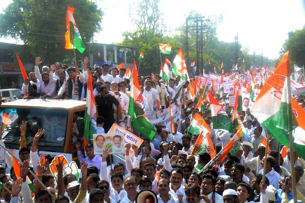 Maharashtra state Congress Org"Dhadak Morcha"at Diksha Bhoomi to Vidhan Bhavan Nagpur.