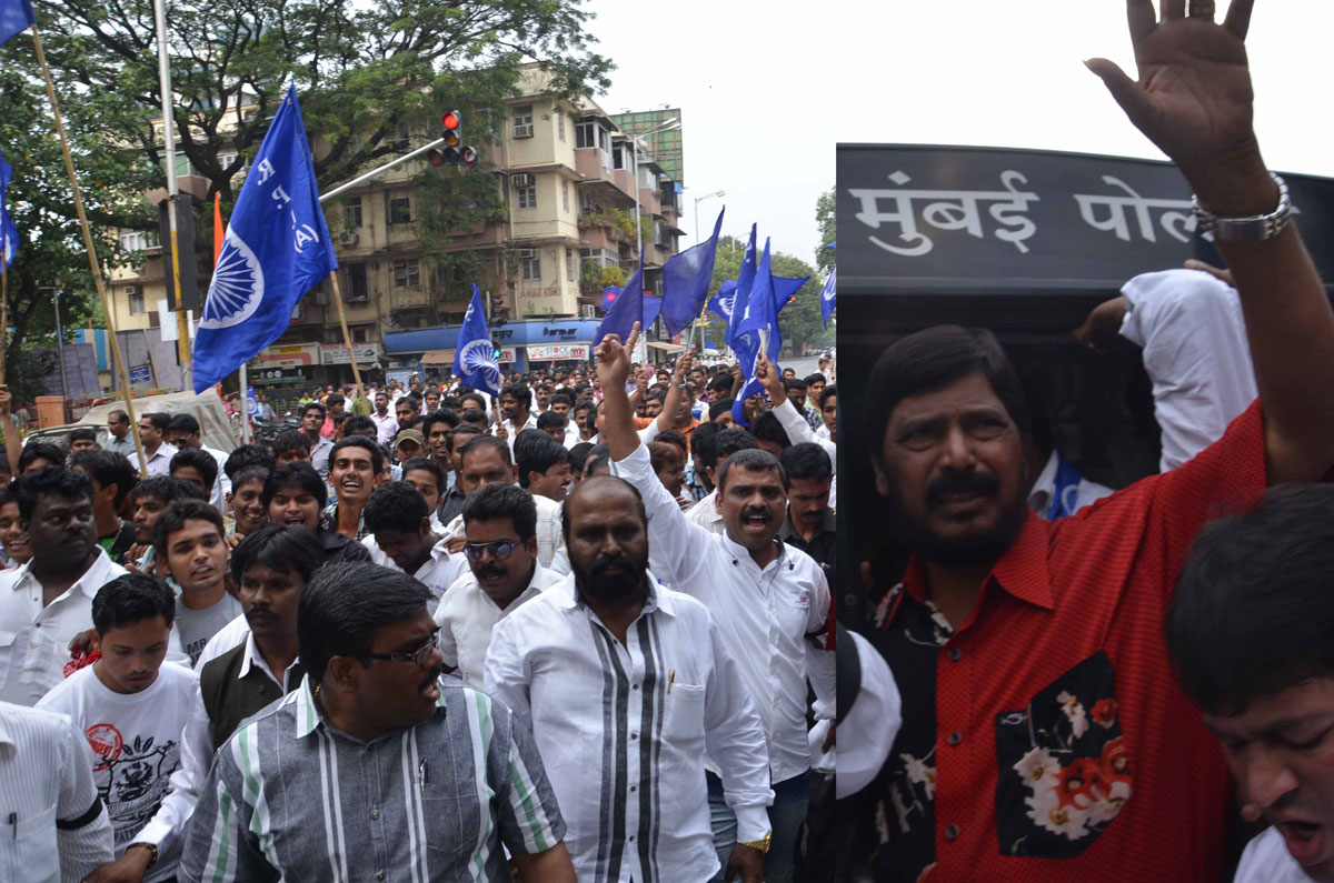 RPI JAIL BHARO ANDOLAN AT DADAR INDU MILL.