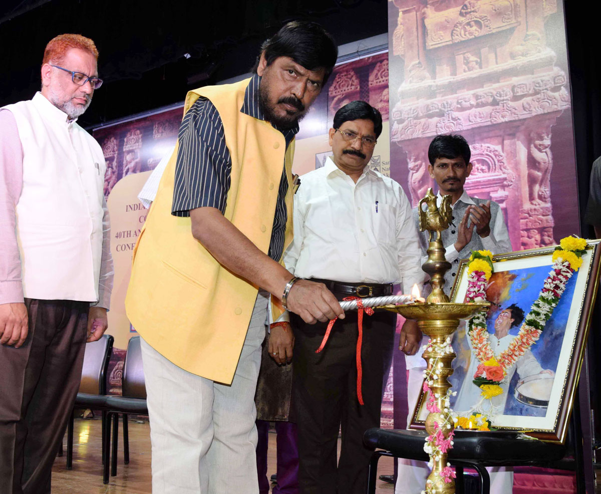 Central Social Justice & Empowerment MoS Ramdas Athawale at Kalina University Mumbai during Parampara Mahostav-2016.