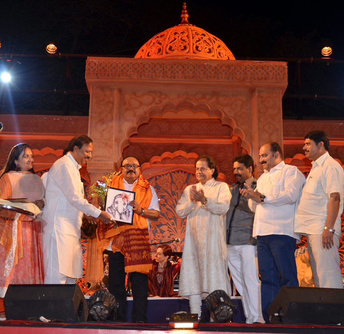 "SHREE SIDDHIVINAYAK MAGHI MAHOTSAV 2013" FESTIVAL OF MUSIC AND DANCE ON OCCASION PWD MINISTER CHAGAN BHUJBAL,FAMOUS SINGER ANUP JALOTA AT PRABHADEVI SIDDHIVINAYAK TEMPLE.
