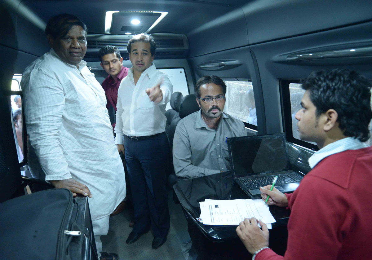 Swabhimaan Sanghatna President & Yuva Leader Nitesh Narayanrao Rane launched "Naukri Express" .