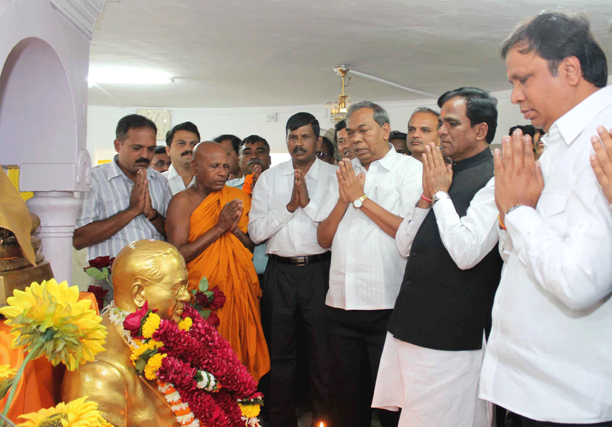 BJP Newly Appointed State President Raosaheb Danve - Patil at Dadar Chaity Bhoomi,Savarkar & Balasaheb Thackeray Smarak.