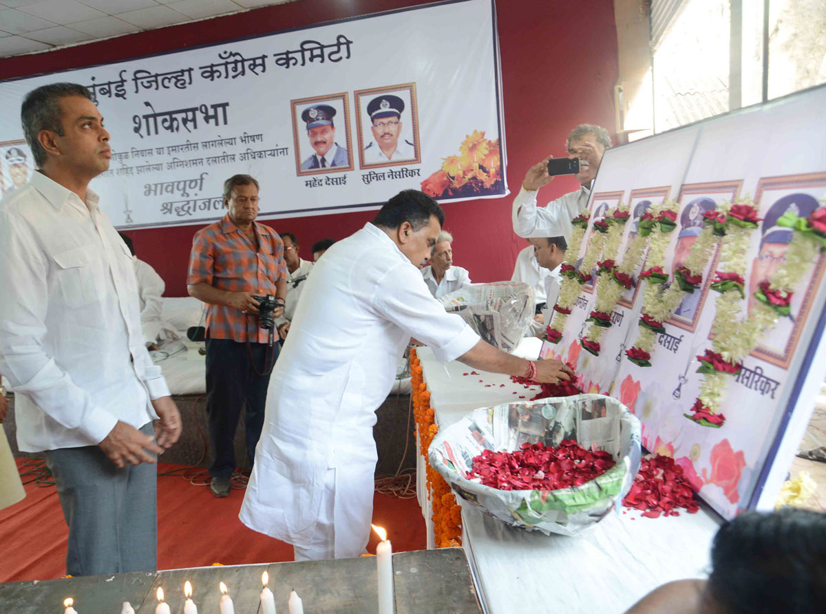 Mumbai Congress Tribute to Kalbadevi Fire Martyrs Firemen at Rajiv Gandhi Bhavan.