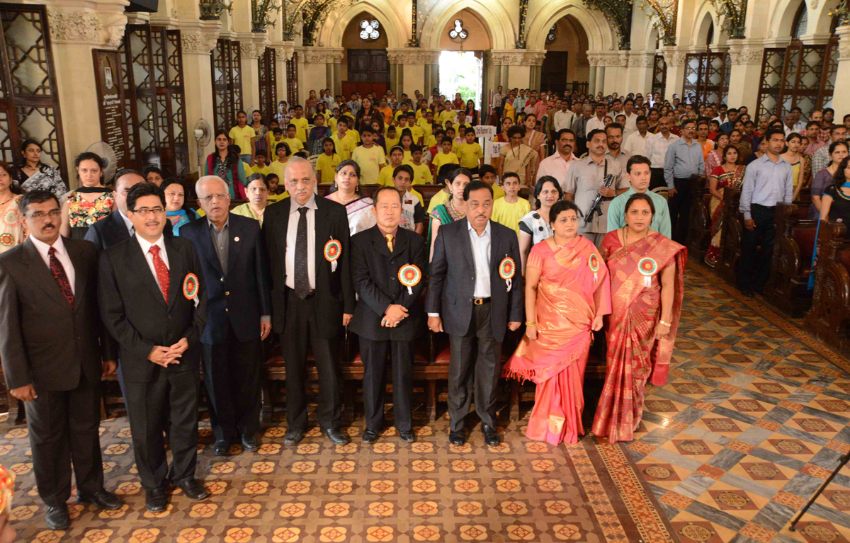 MINISTER NARAYANRAO RANE IN 9th STATE LEVEL UCMAS ABACUS & MENTAL ARITHMETIC COMPETITION 2013 AT MUMBAI UNIVERSITY.