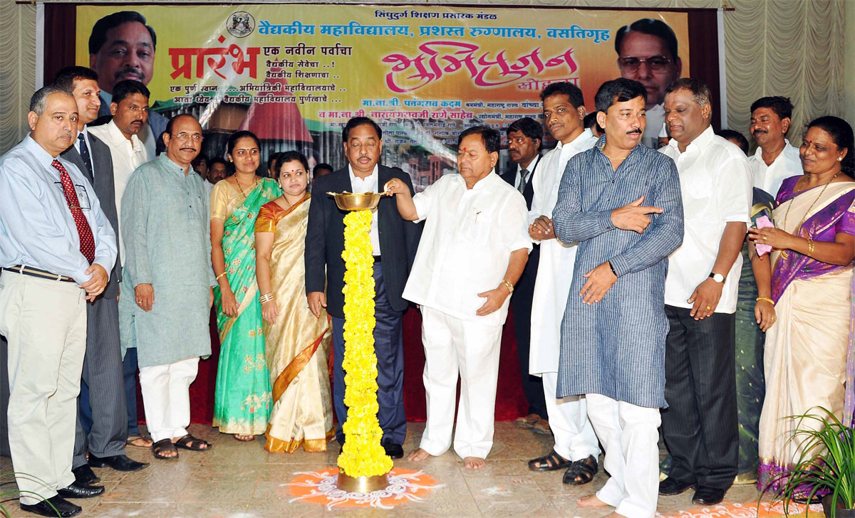 MINISTER NARAYANRAO RANE & MINISTER PATANGRAO KADAM AT SINDHUDURGH KANKAVLI.