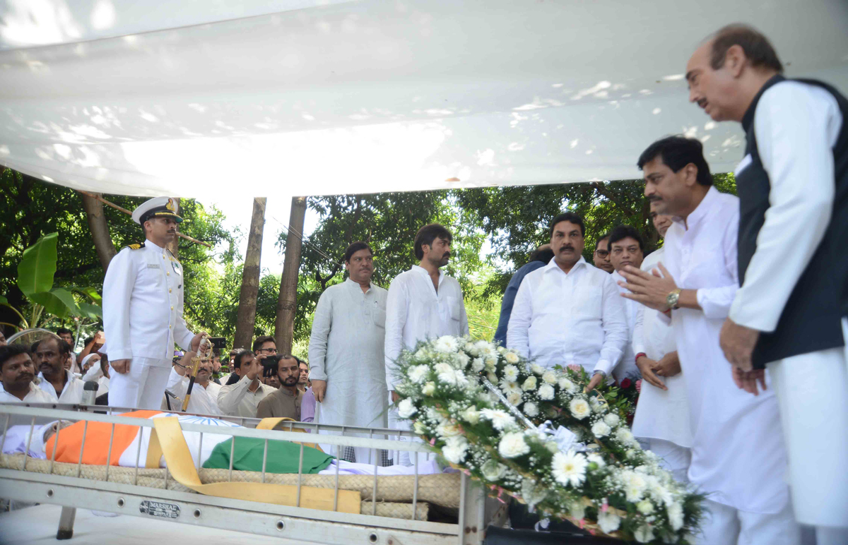 All Party Leader's During Funeral on Sad Demise of Hon.Governor of Manipur Dr.Syed Ahmed at Rehmatabad Kabrastan Mazgaon.
