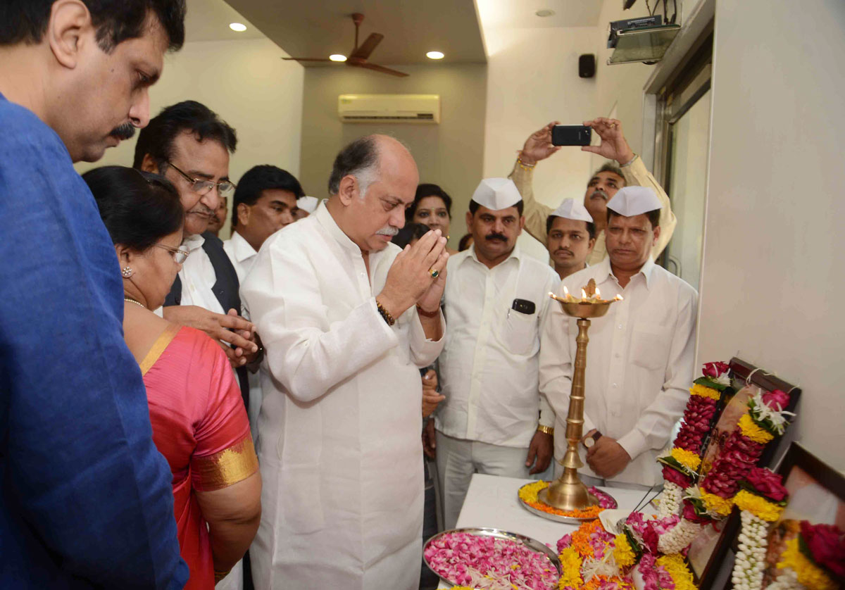 Tribute to Father of Nation Mahatma Gandhi & Late Prime Minister Lal Bahadur Shastri Birth Anniversary in Mumbai by MRCC.