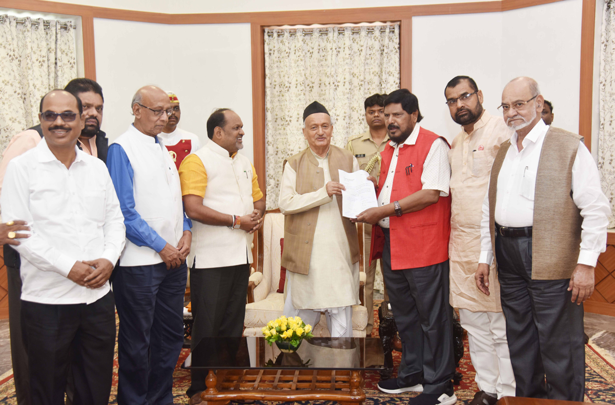 Maha Yuti Alliance Parties Leader Ramdas Athawale,Mahadeo Jankar,Sadabhau Khot with Delegation meetsGovernor Bhagat Singh Koshiyar at Raj Bhavan Mumbai.