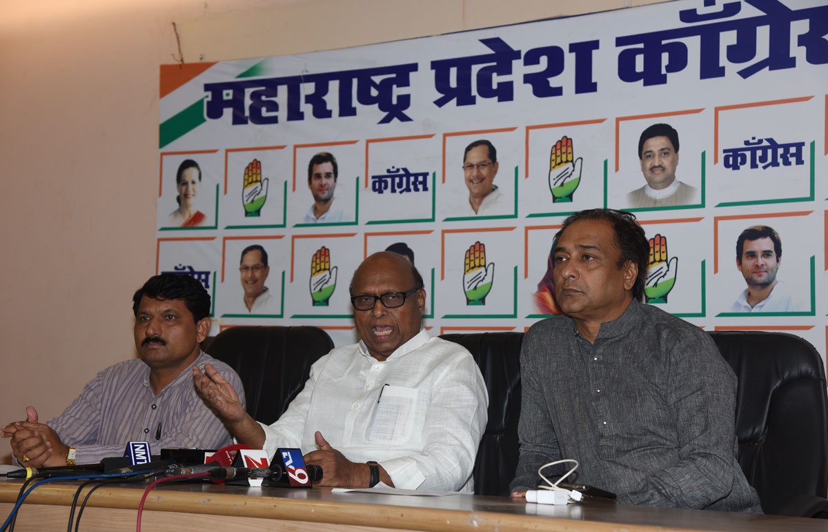 Congress Party Senior Leader & Ex. MP Eknathrao Gaikwad Press Conference at Gandhi Bhavan.