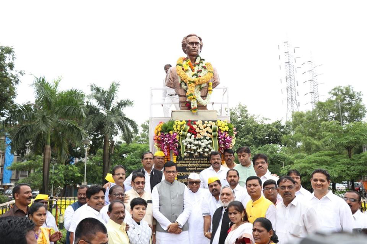 MPCC-MRCC Leaders Paying Tribute to Lokshahir Annabhau Sathe on his Birth Anniversary at Chembur.