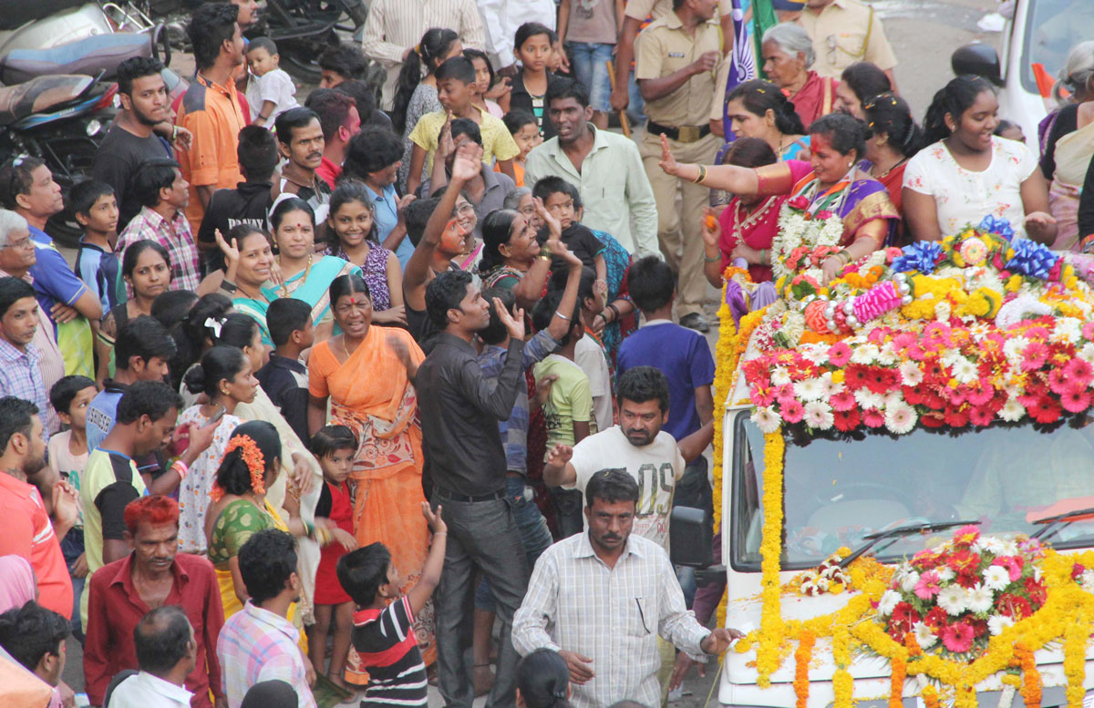 Newly Elected Corporator Sangita Handore Vijay Rally at Chembur.