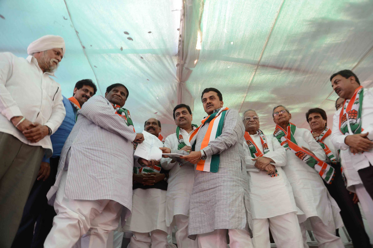 Newly Appointed MRCC President Sanjay Nirupam Take Charge at Azad Maidan.