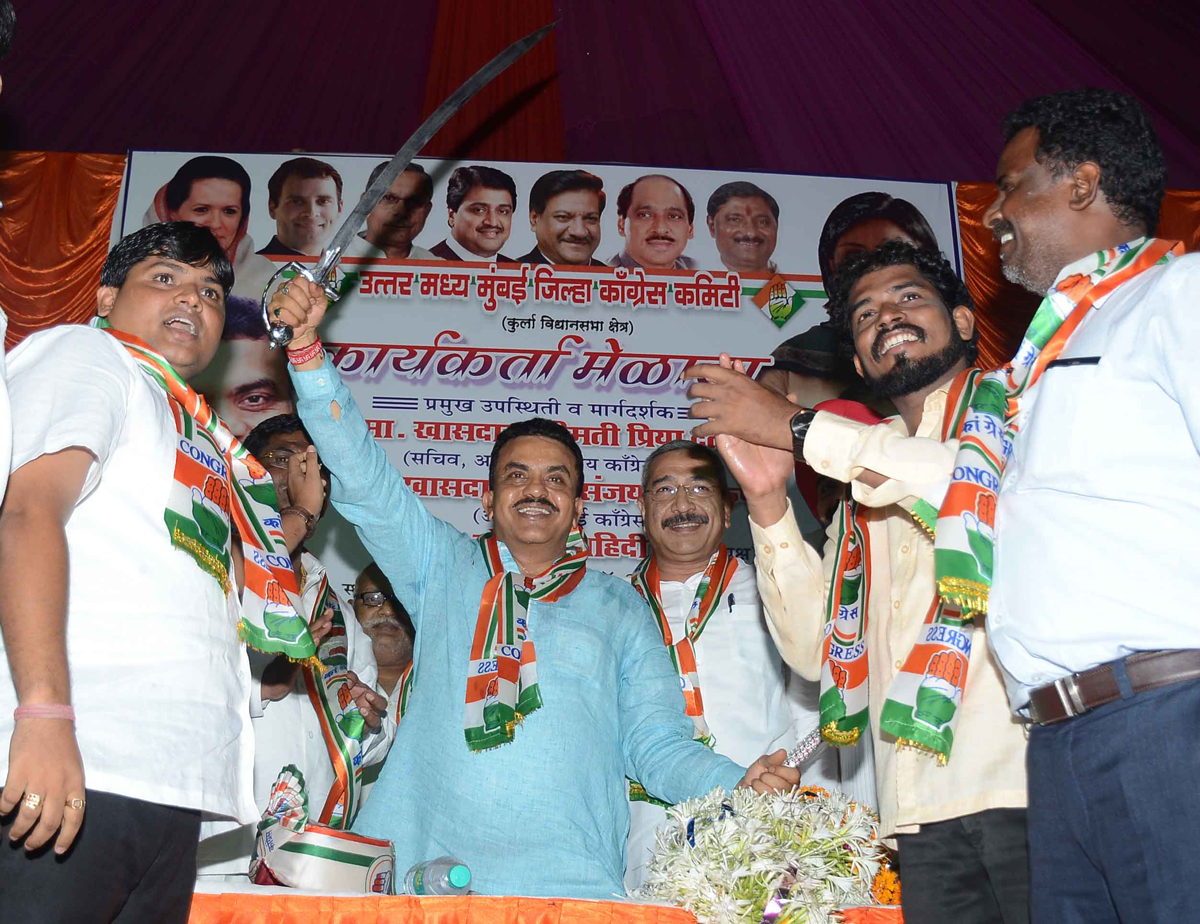 MRCC President Sanjay Nirupam During Block Congress Meeting in North Central Mumbai at Chembur.