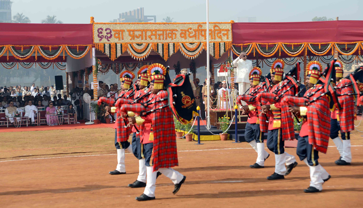 GOVERNOR K.SANKAR NARAYANAN & CHIEF MINISTER PRITHVIRAJ CHAVAN ON 63RD REPUBLIC DAY AT SHIVAJI PARK.