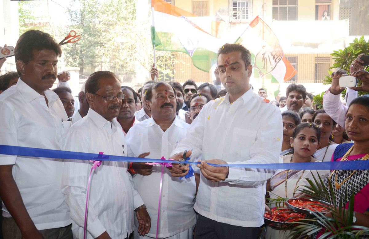 Union Minister of state & MP.Milind Deora Inaugurates the completed work by his MP LAD Funds in South Mumbai .