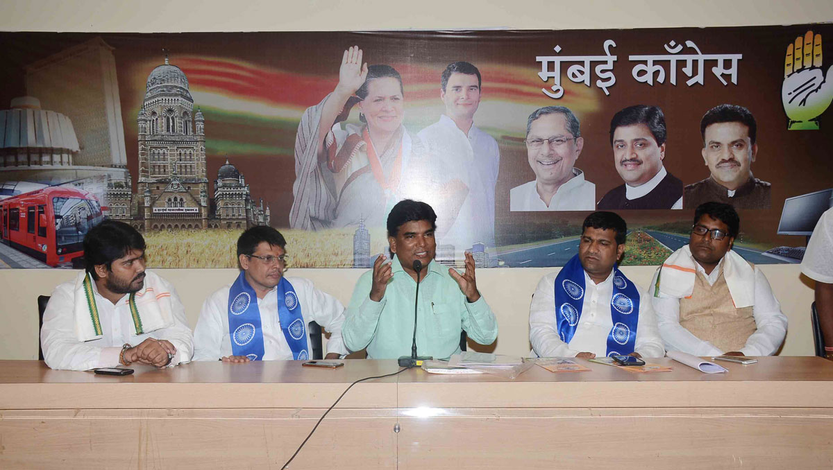 Mumbai Congress SC Cell President Ganesh Kamble during Meeting at Rajiv Gandhi Bhavan.