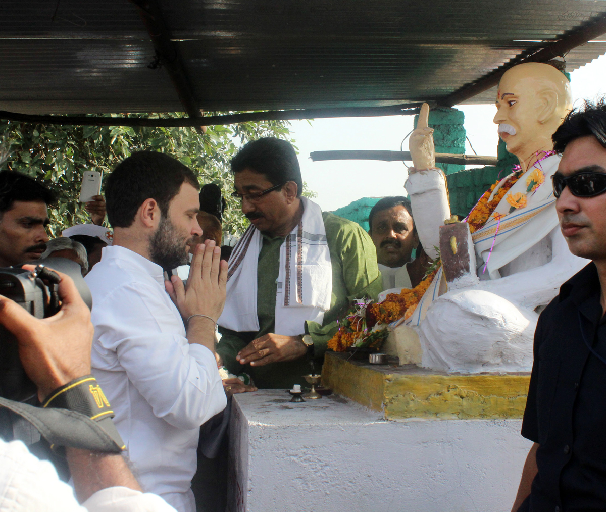 Congress Yuva Leader MP Rahul Gandhi visited Villages in Vidharba Maharashtra.