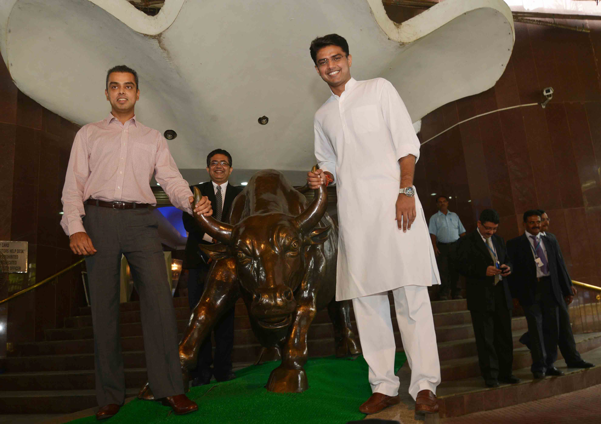 Hon'ble MINISTERS SACHIN PILOT & MILIND DEORA DURING YOUTH PARLIAMENT 2013 AT BSE.