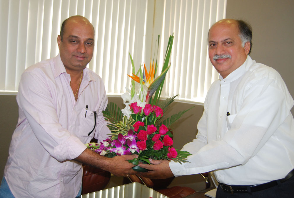 UNION MINSTER OF HOME & COMMUNICATIONS AND INFORMATION TECHNOLOGY SHRI GURUDAS KAMAT