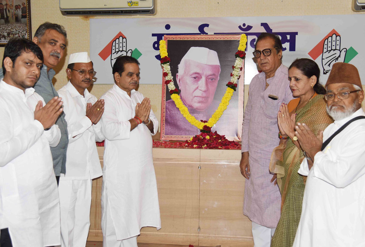 MRCC Paying Tribute to former Prime Minister of India Late Pandit Jawarharlal Nehru on his Death Anniversary.