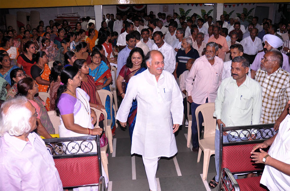 EX.MINISTER & MP.GURUDAS KAMAT JANSAMPARK ABHIYAN AT ANDHERI EAST & WEST.