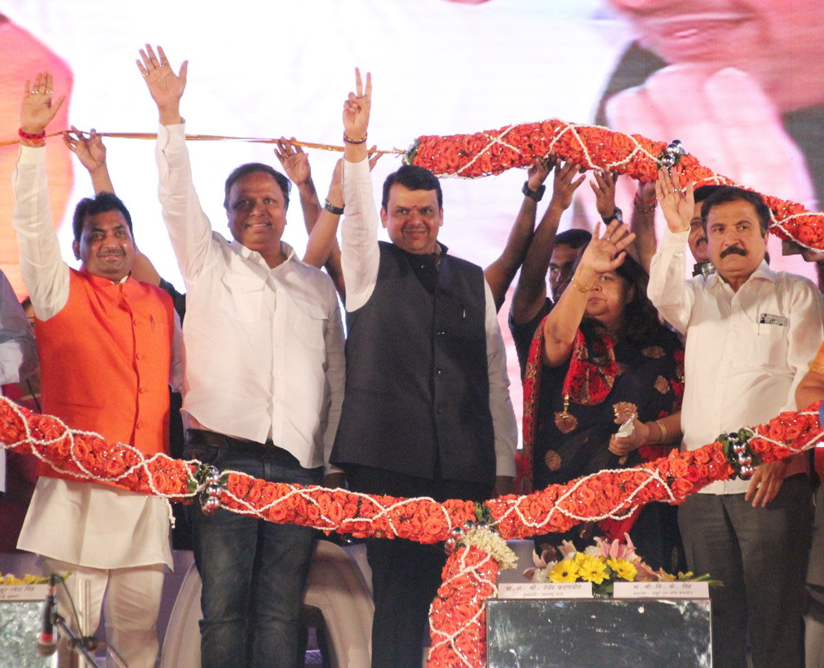 Chief Minister Devendra Fadnavis during uttar Bhartiya Sammelan at Kandivali.