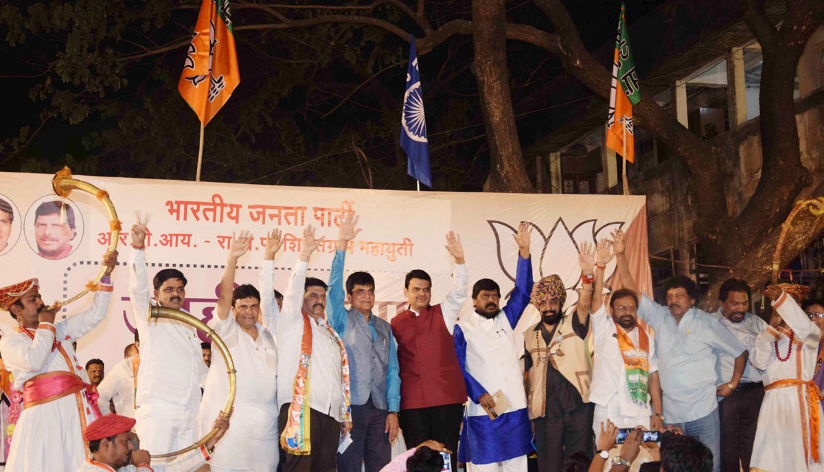 Chief Minister Devendra Fadnavis & Union Minister Ramdas Athawale during Campaign Rally at Mulund.