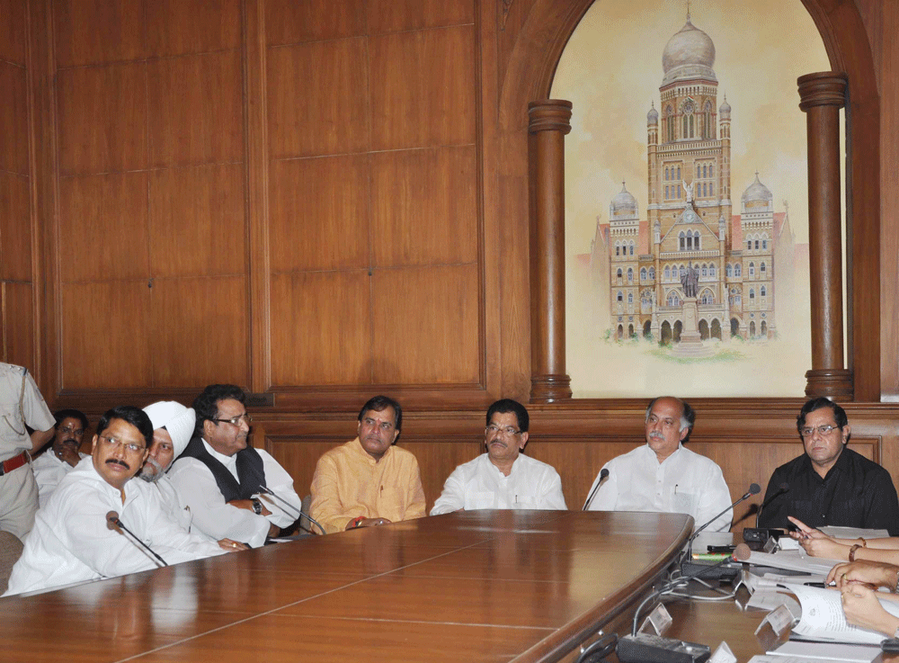 M.P. Union Minister for Communications Gurudas Kamat lead a delegation to Municipal Commissioner at Mumbai Municipal Commissioner’s office in BMC today.