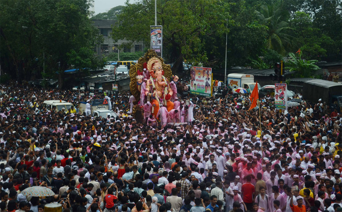 GANPATI BAPPA MOORYA  PUDHCHIYA  VARSHI LAVKAR YA !!!!!