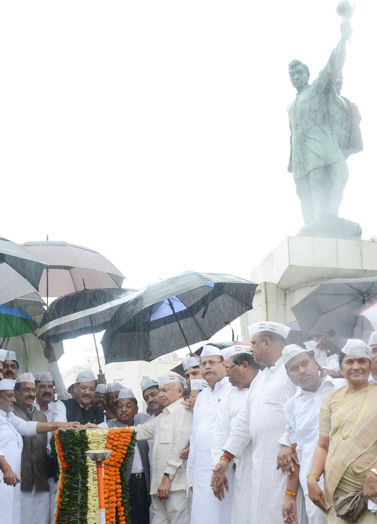 Maharashtra State Congress Committee Start Assembly Election Campaigning at Hutatma Chowk Mumbai