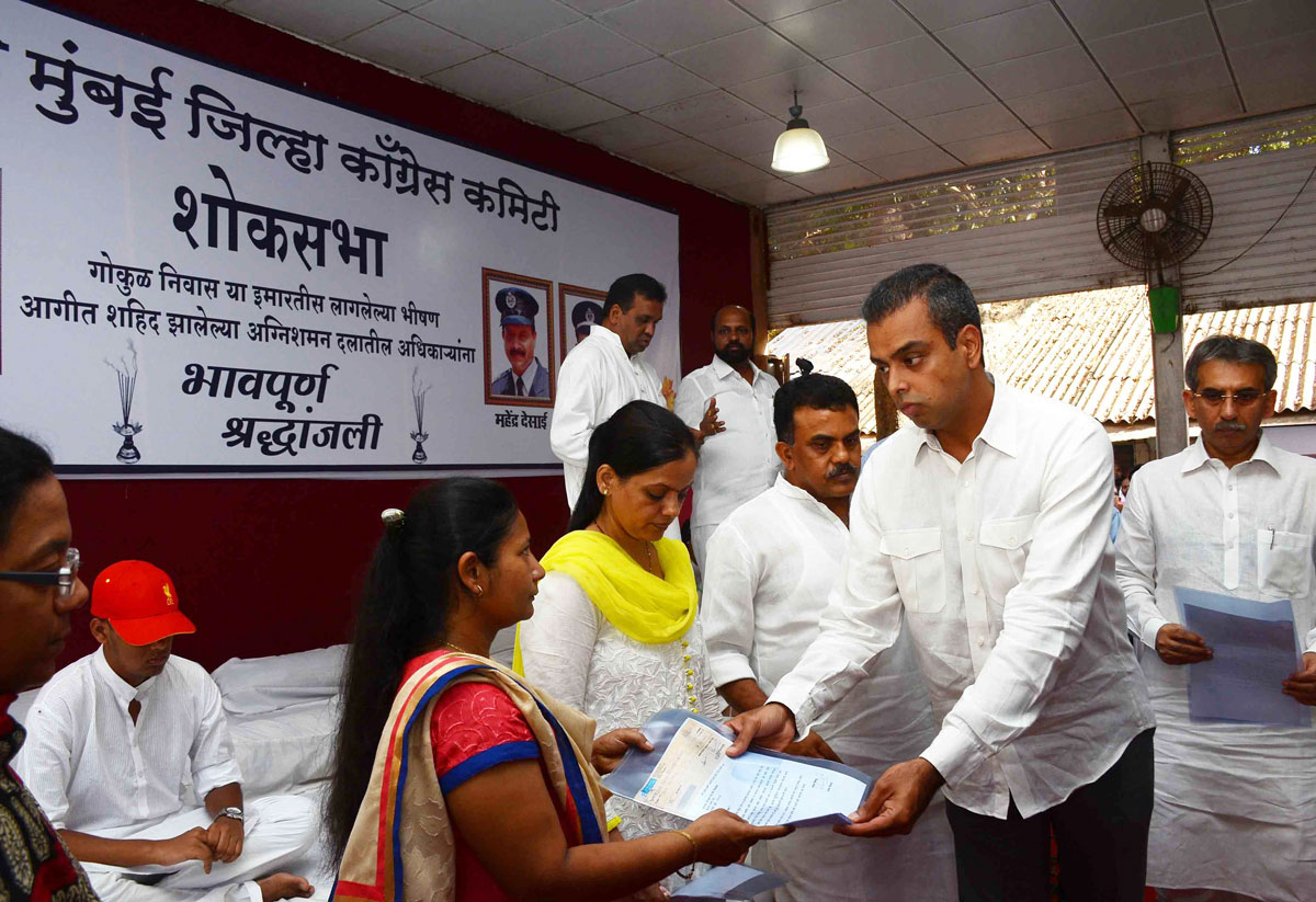 Mumbai Congress Tribute to Kalbadevi Fire Martyrs Firemen at Rajiv Gandhi Bhavan.