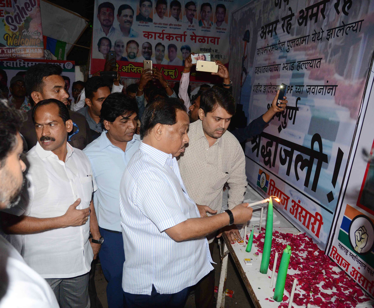 Maharashtra Swabhiman Party Paid Homage to the CRPF Jawans in the cowardly terror attack in J&K Pulwama at  Rangsharda Hall Bandra.