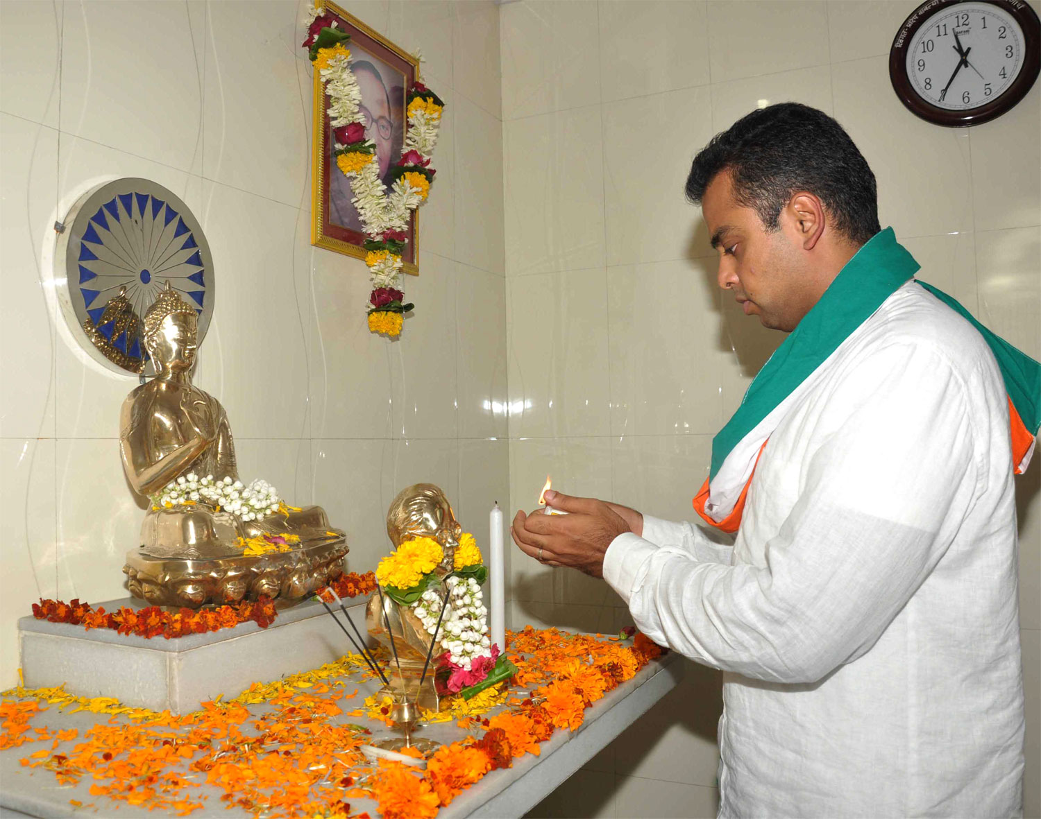M.P.MILIND DEORA  AT  BUDDHA VIHAR SOUTH MUMBAI.