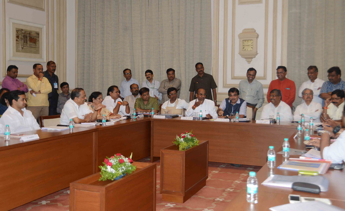 Union Minister of Road Transport & Highways and Shipping Shri Nitin Gadkari & Union Heavy Industry Minister Shri Anant Gite at Sahyadri.