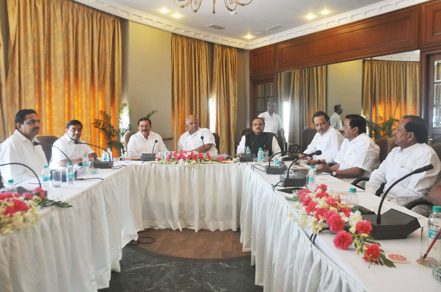 HON'BLE CENTRAL MINISTER SHARADCHANDRJI PAWAR  WITH HIS N.C.P. TEAM  AT NEHRU CENTER WORLI MUMBAI.